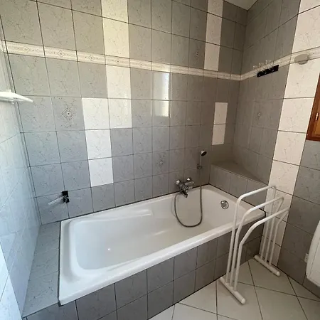 Jolie Maison A 50 M De La