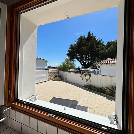 Jolie Maison A 50 M De La *