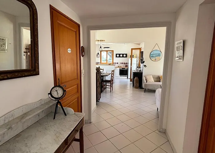 Jolie Maison A 50 M De La