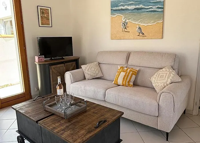 Jolie Maison A 50 M De La