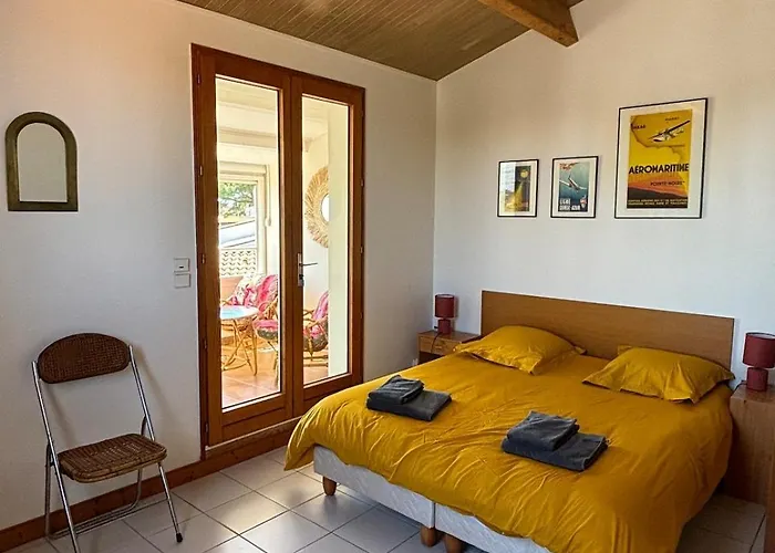 度假居 Jolie Maison A 50 M De La 里维多瓦海滩